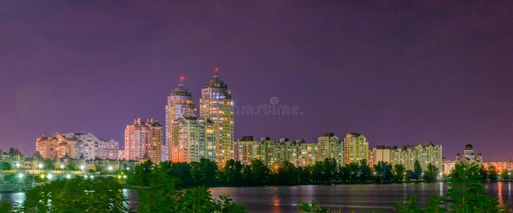 夜路堤向Obol向.基辅.