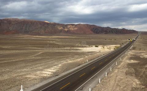 看法关于泛美公路山和沙漠秘鲁