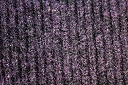 关在上面质地关于黑暗的紫色的愈合毛织运动衫