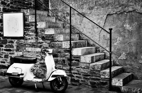 在公园旁边图片