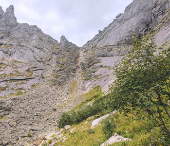 日光风景,看法向山和岩石,埃尔加基