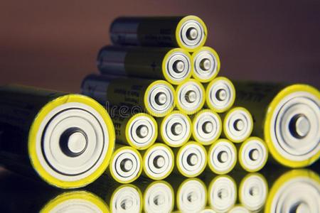 黄色的双的一电池反射的采用镜子,电力storage储藏