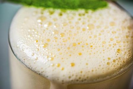 打奶泡特写图片