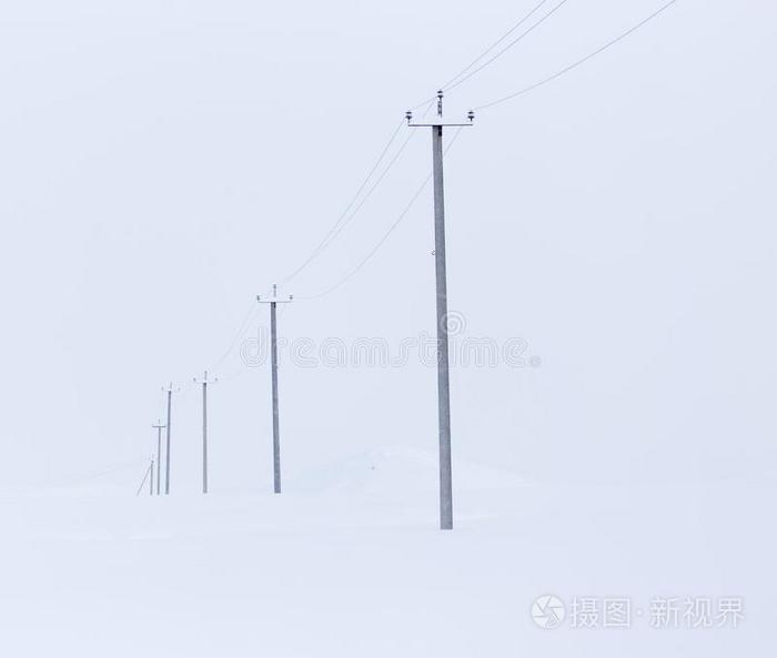 风景和电的线条卡斯特卢乔采用指已提到的人雪