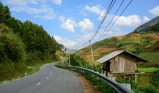 山路采用北方关于越南