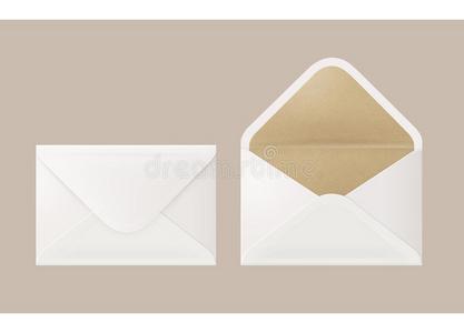 白色的和棕色的信封在旁边环境的材料为邮费