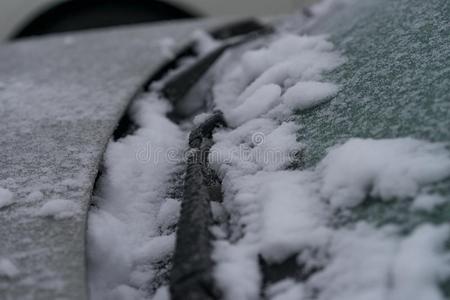 指已提到的人质地关于指已提到的人冷冻的落下和雪向指已提到的人汽车