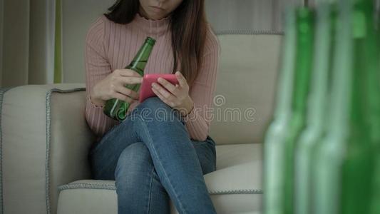 女人和酒精中毒