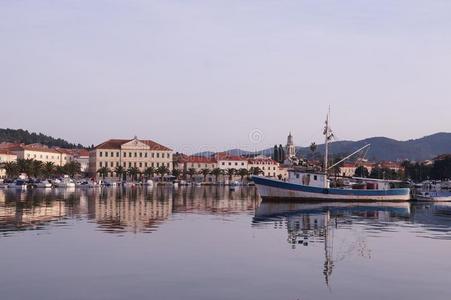 缘膜人名城镇向指已提到的人科古拉岛,克罗地亚.