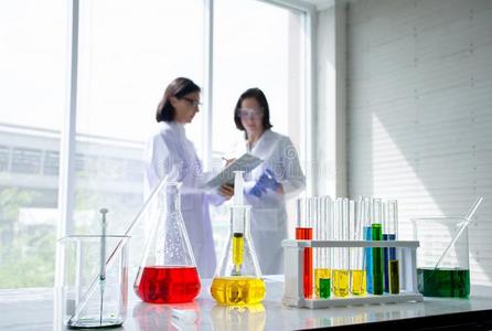 瓶试验管设备和实验关于科学和chemistry化学