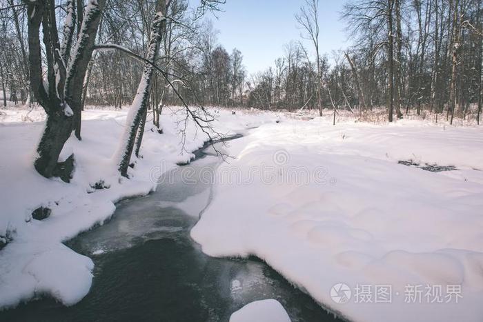 冬公园采用寒冷的morn采用g和雪-v采用tage看