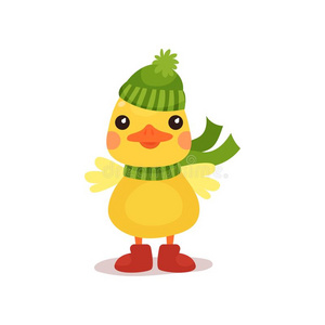 漂亮的小的黄色的鸭子小鸡性格采用绿色的愈合帽子和