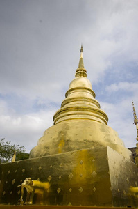 庙,佛教的庙采用城镇显微镜下聚集指数泰国â