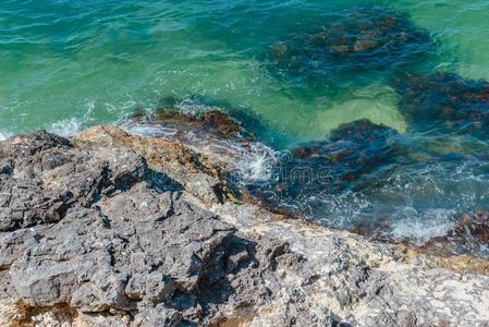 海景画背景-海和石头