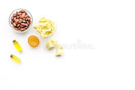 可可黄油同样地组成部分为自然的美容品.白色的后台