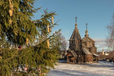 传统的俄国的木制的教堂关于指已提到的人耶稣复活从别墅