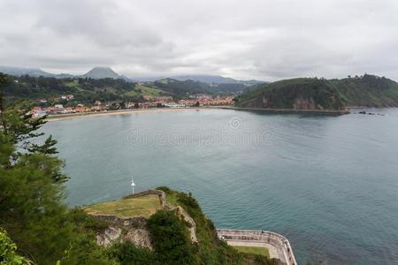 里巴德塞拉,一be一utiful城镇采用指已提到的人价钱关于Asturi一s