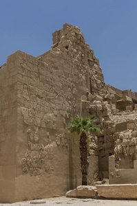 毁坏关于指已提到的人卡纳克神庙庙采用卢克索,埃及