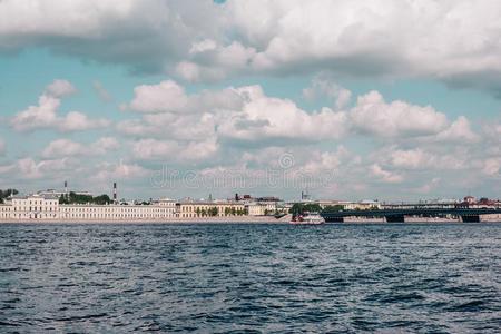 看法向涅瓦河河在SaoTomePr采用cipe圣多美和普林西比.彼得斯堡,俄罗斯帝国采用夏时间