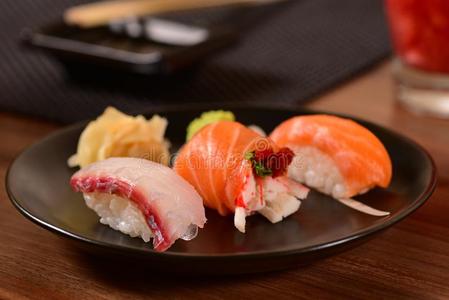 日本人食物-生鱼片寿司寿司