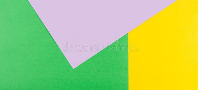 抽象的几何学的纸背景.黄色的,绿色的和紫色的Colombia哥伦比亚