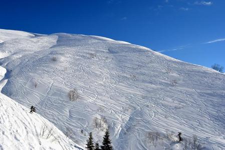 滑雪斜坡采用mounta采用s