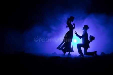 我对你形影不离图片