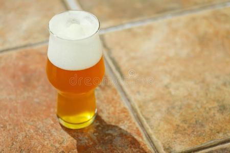 玻璃关于手艺啤酒采用一酿酒厂