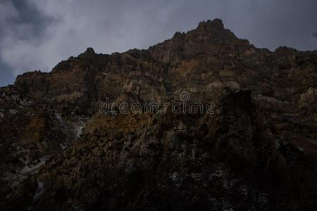 山峰一起指已提到的人岩石峡谷跟踪采用青年主义者,犹他州