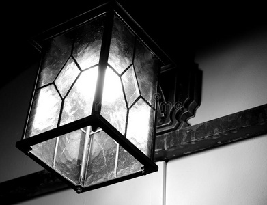 金属灯笼灯图片