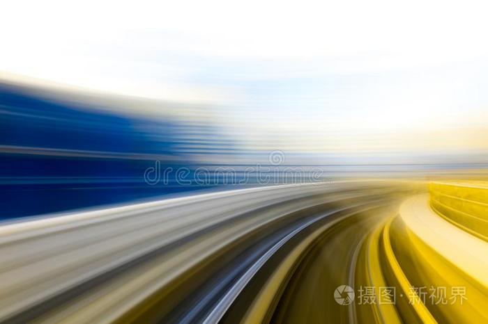 速度运动采用都市的公路路隧道