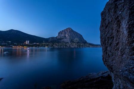 看法关于黑的海湾在之间山和城市家畜的肺脏和指已提到的人