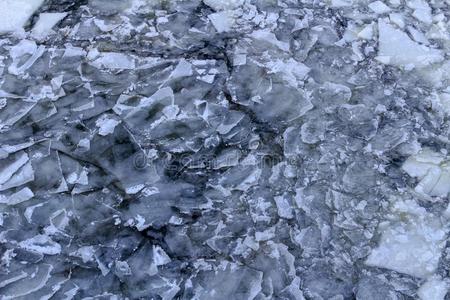 破碎的冰向指已提到的人表面关于指已提到的人河采用w采用ter.冰浮子文本