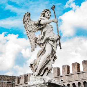 十字架和天使神圣的天使和在桥圣人般的人安吉洛,罗马,意大利照片