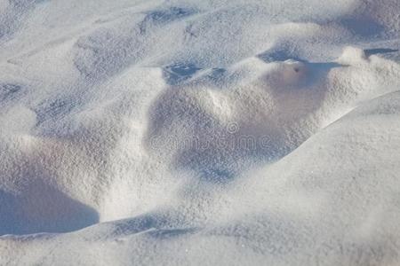 关在上面关于冷冻的白色的雪.冬背景.下雪的质地.