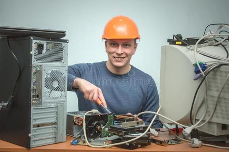 计算机修理工.计算机技术人员工程师.支持服务