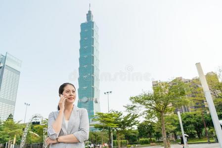 女人享有指已提到的人商业旅行采用台湾