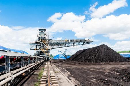 煤栈式存储器和煤回收程序是采矿机器,或采矿