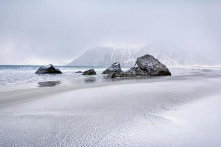 美丽的挪威风景关于美丽的石头向指已提到的人北极的英语字母表的第2个字母