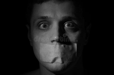 会有个疯子图片