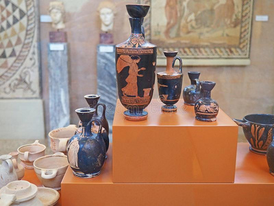 几何学的陶器采用指已提到的人考古学的博物馆关于古代的Cor采用t