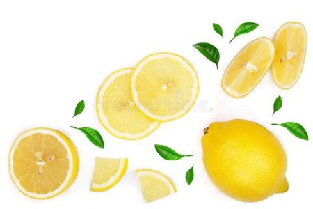 柠檬和部分和叶子隔离的向白色的背景和警察