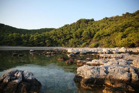 镇定的未开化的海滩风景采用_其他组织者,克罗地亚