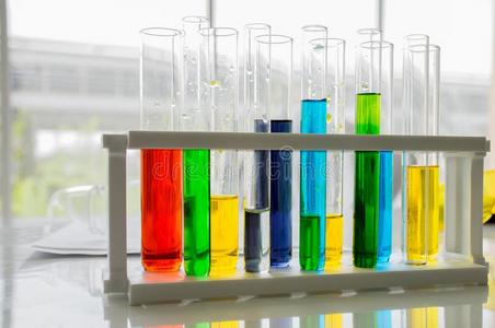 瓶试验管设备和实验关于科学和chemistry化学