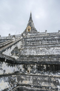 泰国或高棉的佛教寺或僧院山山皮带佛教的庙