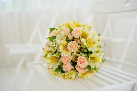 婚礼花束关于乳霜玫瑰和你的习惯