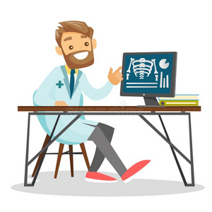 高加索人放射线学者医生仔细检查射线照片.照片