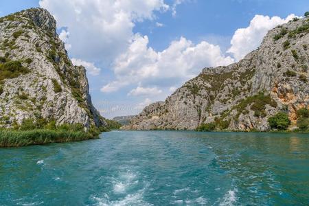 岩石采用指已提到的人国家的公园克尔卡河,克罗地亚