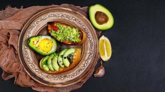 鳄梨,colombia哥伦比亚春季早午餐,烙饼和新鲜的成果新鲜椰