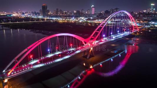 新月桥-著名的陆标关于新的台北,台湾和比衣